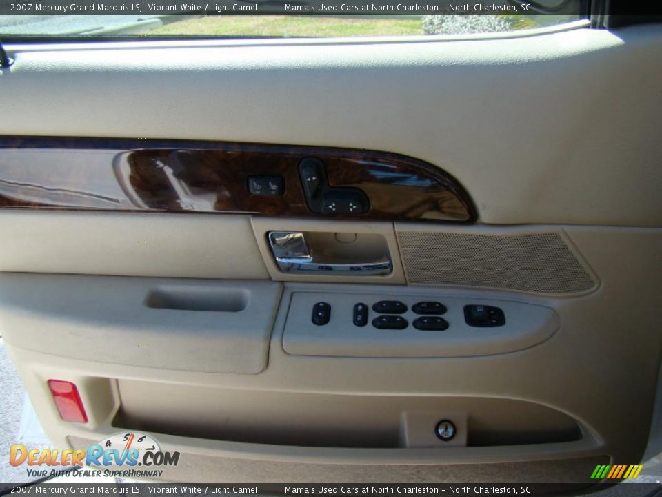 2007 Mercury Grand Marquis LS Vibrant White / Light Camel Photo #22