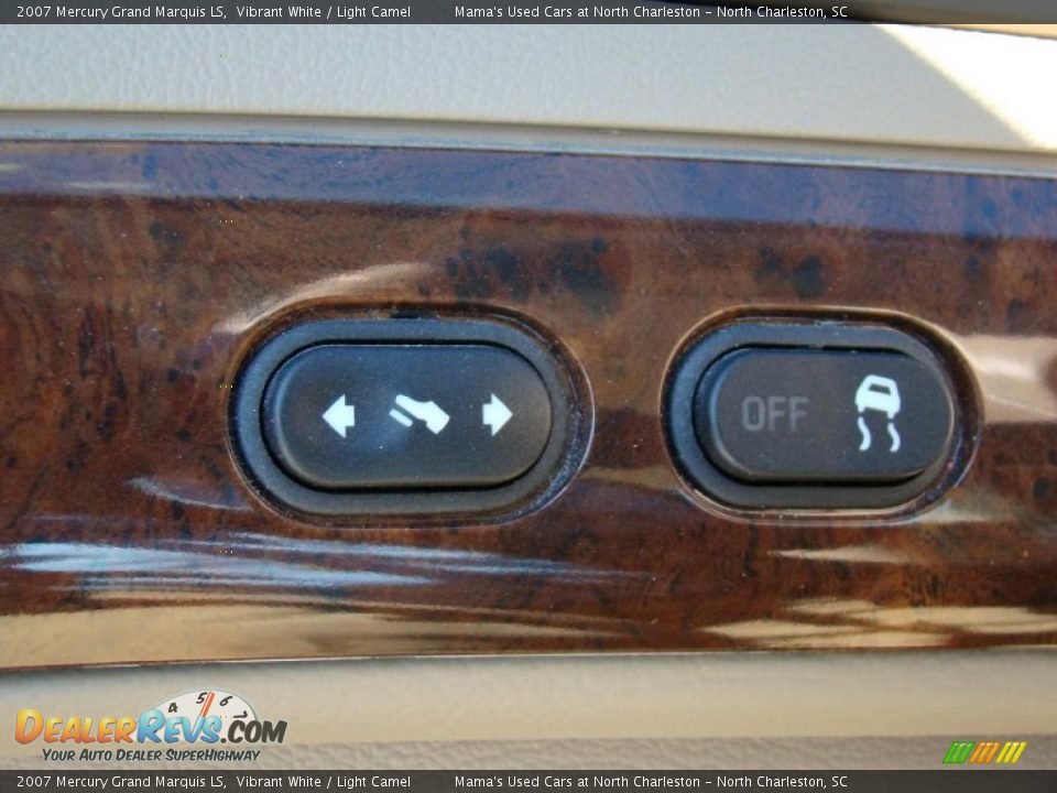 2007 Mercury Grand Marquis LS Vibrant White / Light Camel Photo #29