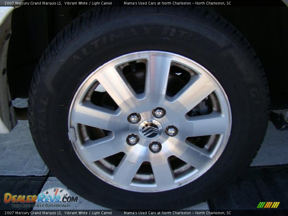 2007 Mercury Grand Marquis LS Vibrant White / Light Camel Photo #32