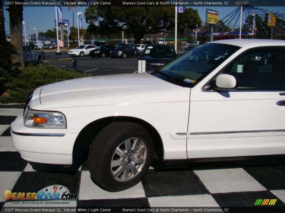 2007 Mercury Grand Marquis LS Vibrant White / Light Camel Photo #34