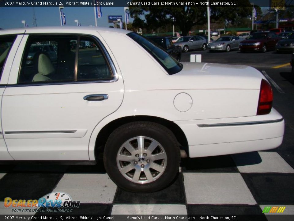2007 Mercury Grand Marquis LS Vibrant White / Light Camel Photo #35