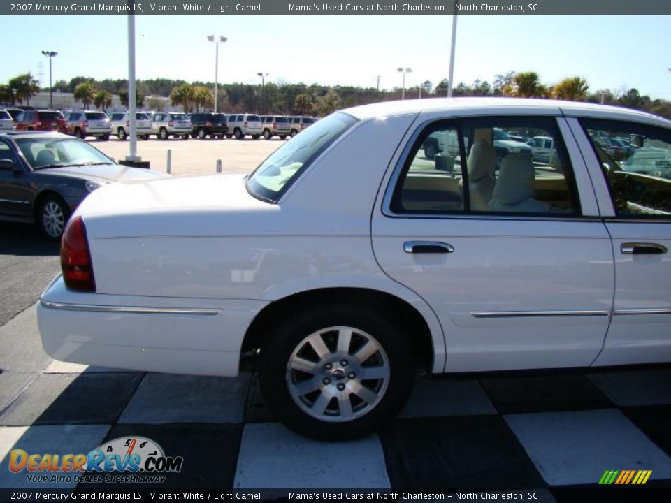 2007 Mercury Grand Marquis LS Vibrant White / Light Camel Photo #36