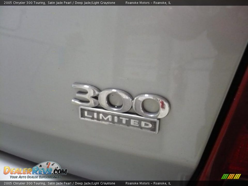 2005 Chrysler 300 Touring Satin Jade Pearl / Deep Jade/Light Graystone Photo #6