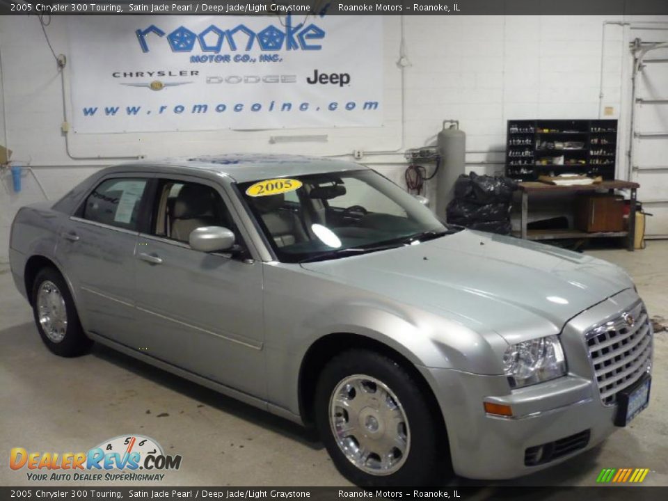 2005 Chrysler 300 Touring Satin Jade Pearl / Deep Jade/Light Graystone Photo #18