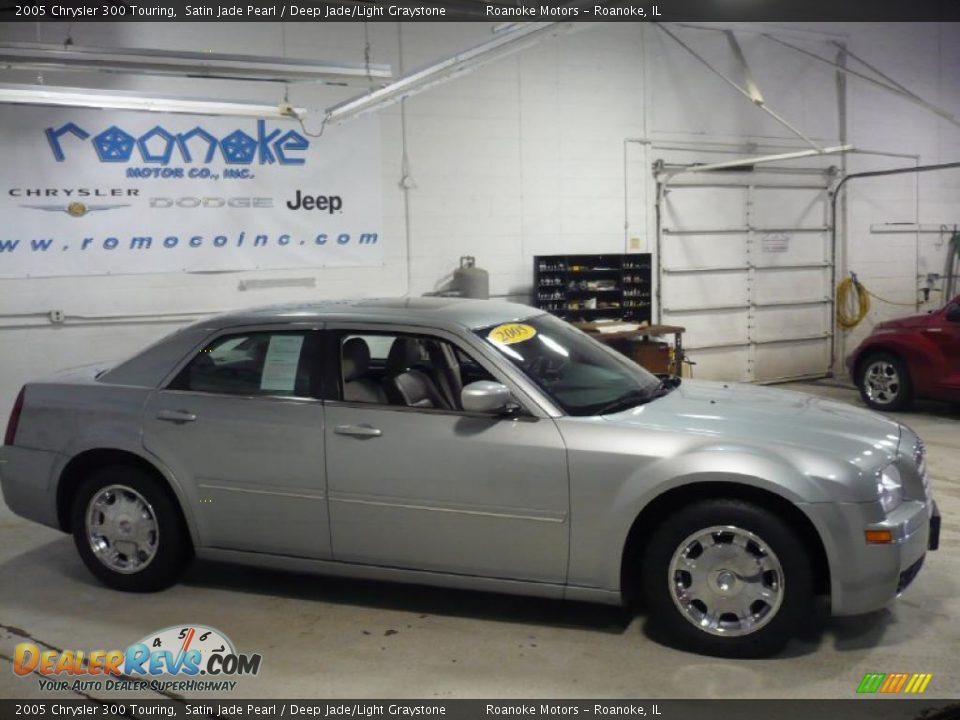 2005 Chrysler 300 Touring Satin Jade Pearl / Deep Jade/Light Graystone Photo #19