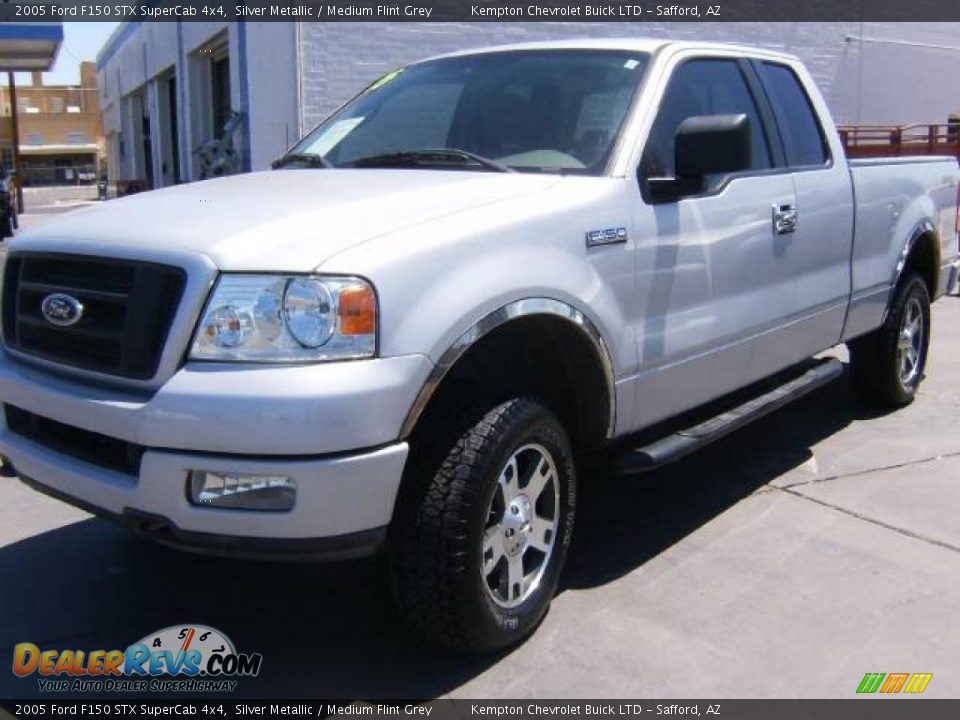 2005 Ford F150 STX SuperCab 4x4 Silver Metallic / Medium Flint Grey Photo #1