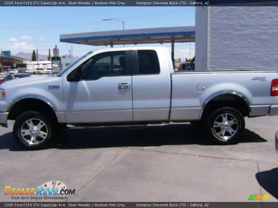 2005 Ford F150 STX SuperCab 4x4 Silver Metallic / Medium Flint Grey Photo #6