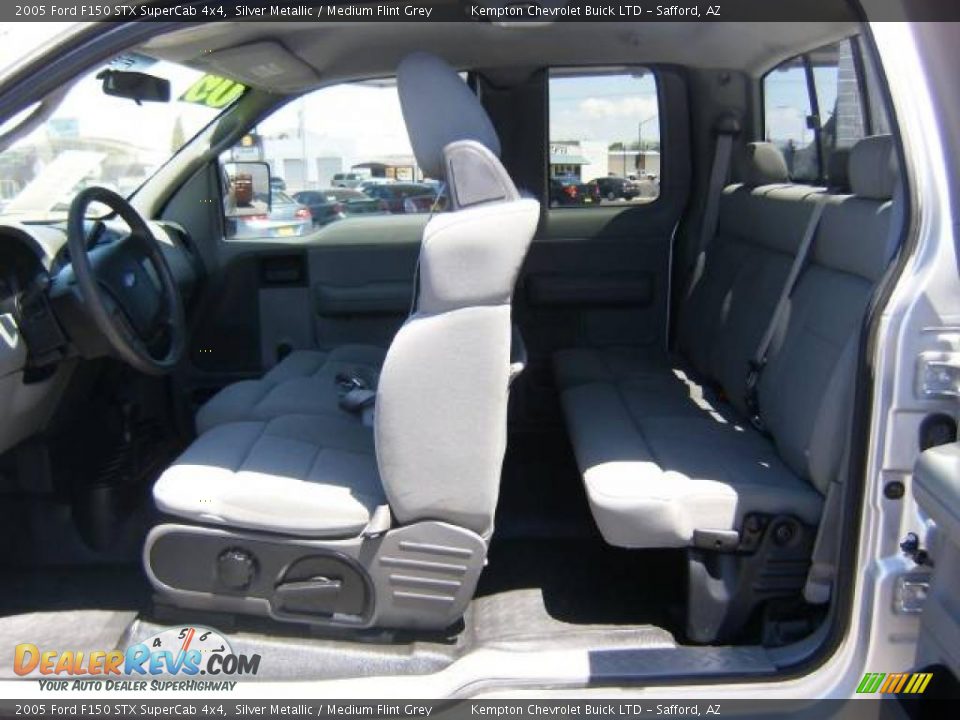 2005 Ford F150 STX SuperCab 4x4 Silver Metallic / Medium Flint Grey Photo #10