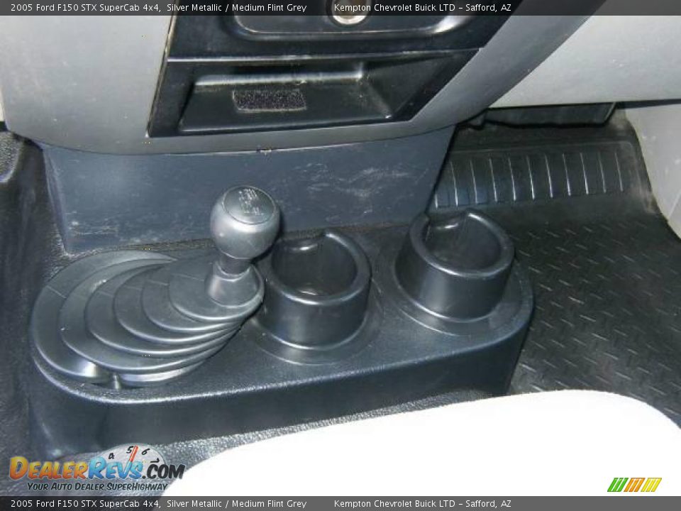 2005 Ford F150 STX SuperCab 4x4 Silver Metallic / Medium Flint Grey Photo #15