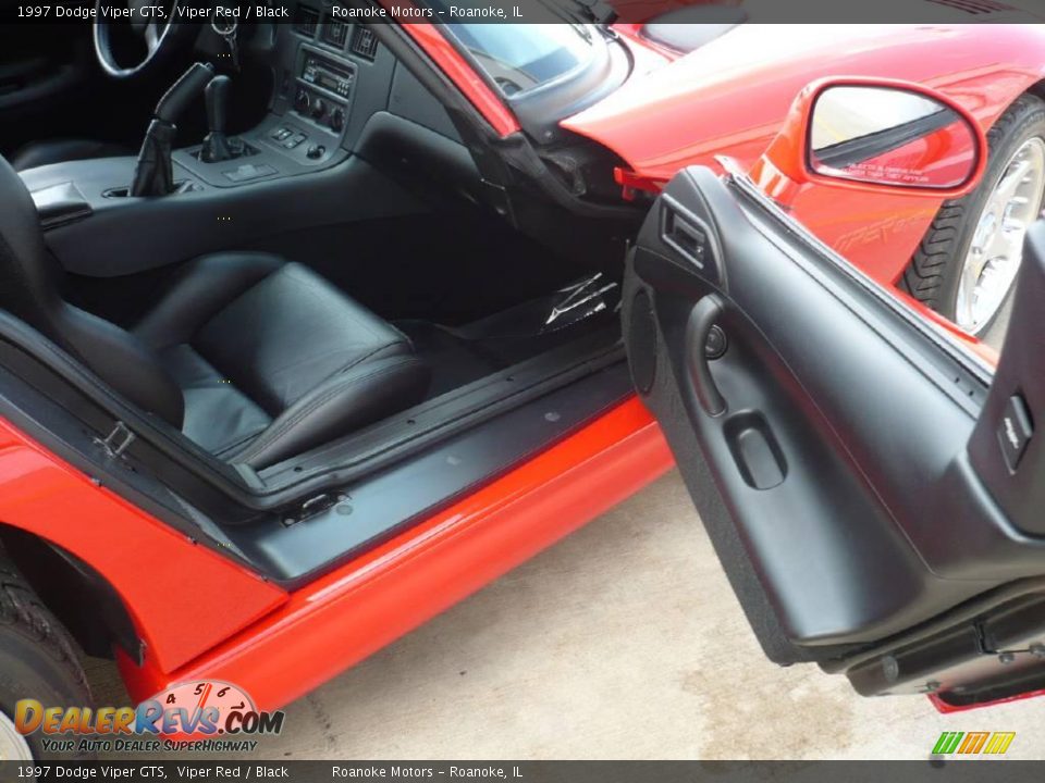 1997 Dodge Viper GTS Viper Red / Black Photo #13