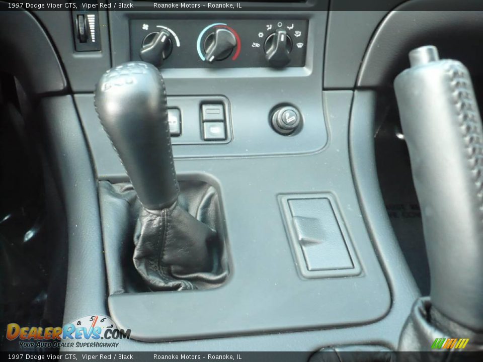 1997 Dodge Viper GTS Shifter Photo #27