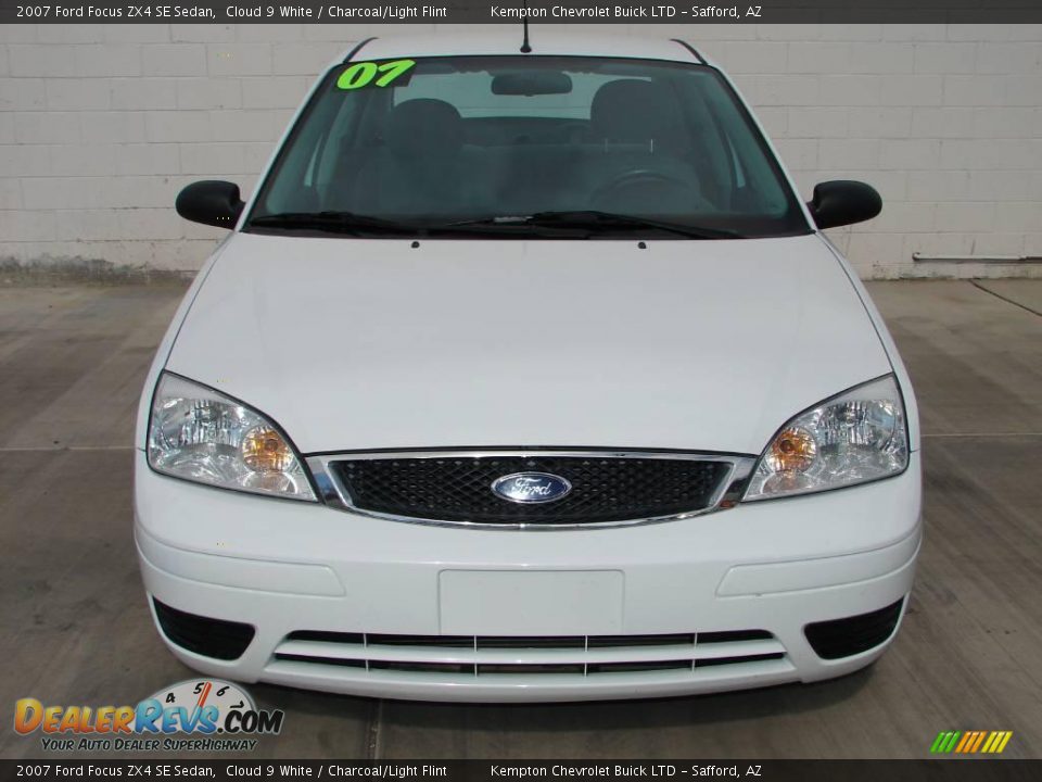 2007 Ford Focus ZX4 SE Sedan Cloud 9 White / Charcoal/Light Flint Photo #13