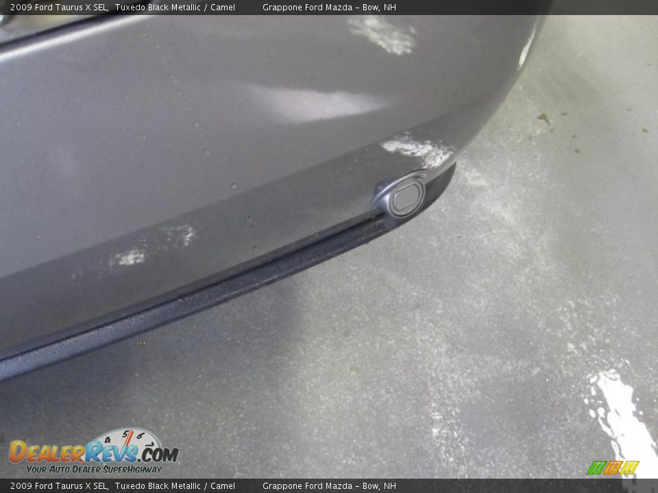 2009 Ford Taurus X SEL Tuxedo Black Metallic / Camel Photo #5