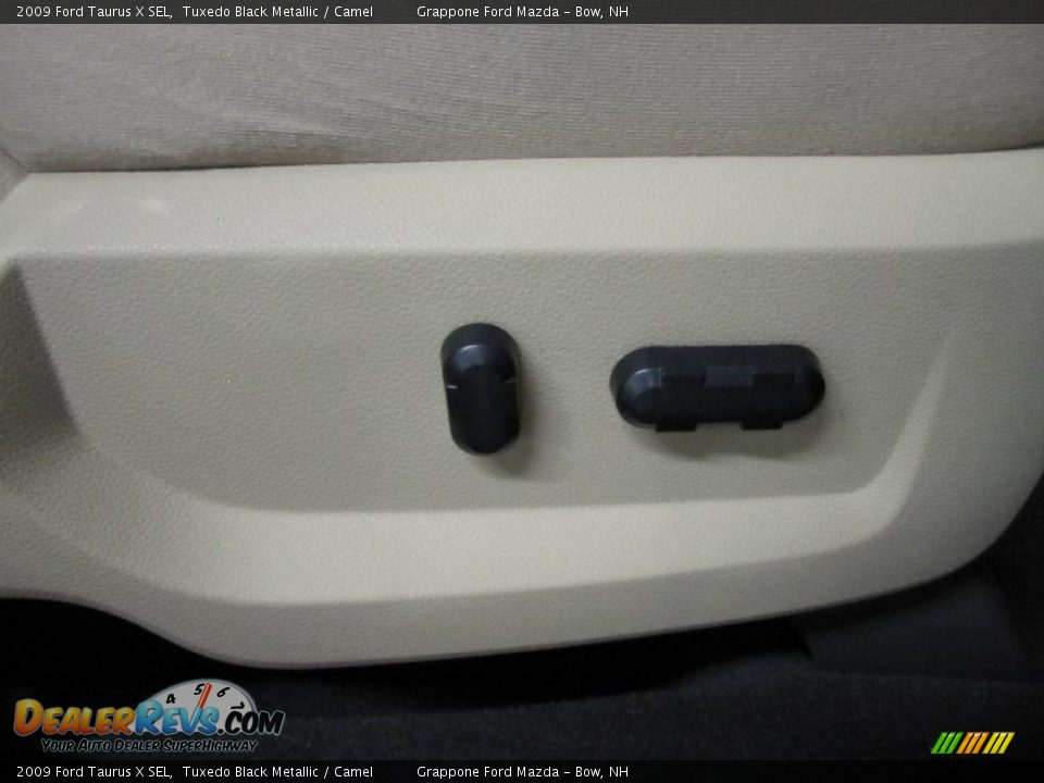 2009 Ford Taurus X SEL Tuxedo Black Metallic / Camel Photo #10