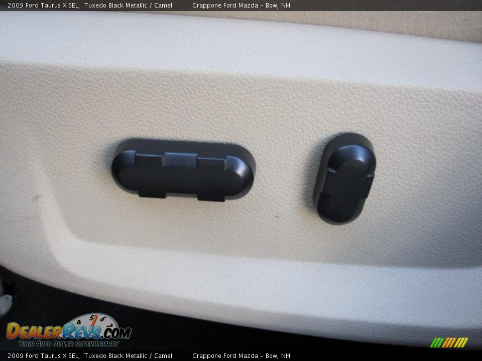 2009 Ford Taurus X SEL Tuxedo Black Metallic / Camel Photo #13