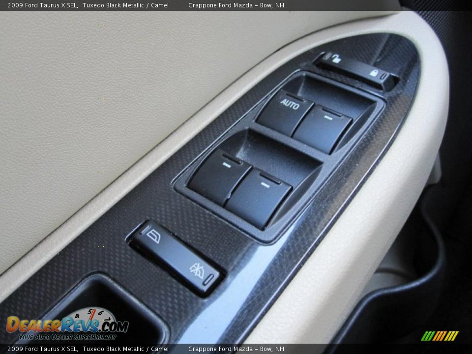 2009 Ford Taurus X SEL Tuxedo Black Metallic / Camel Photo #14