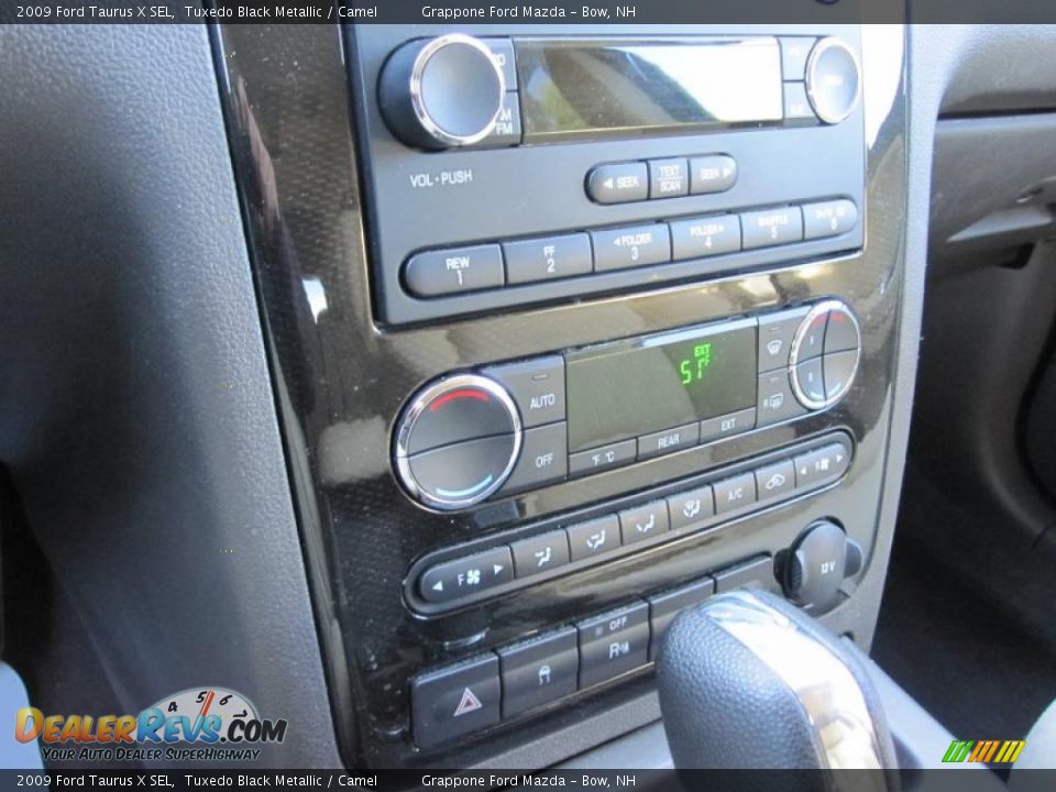 2009 Ford Taurus X SEL Tuxedo Black Metallic / Camel Photo #15