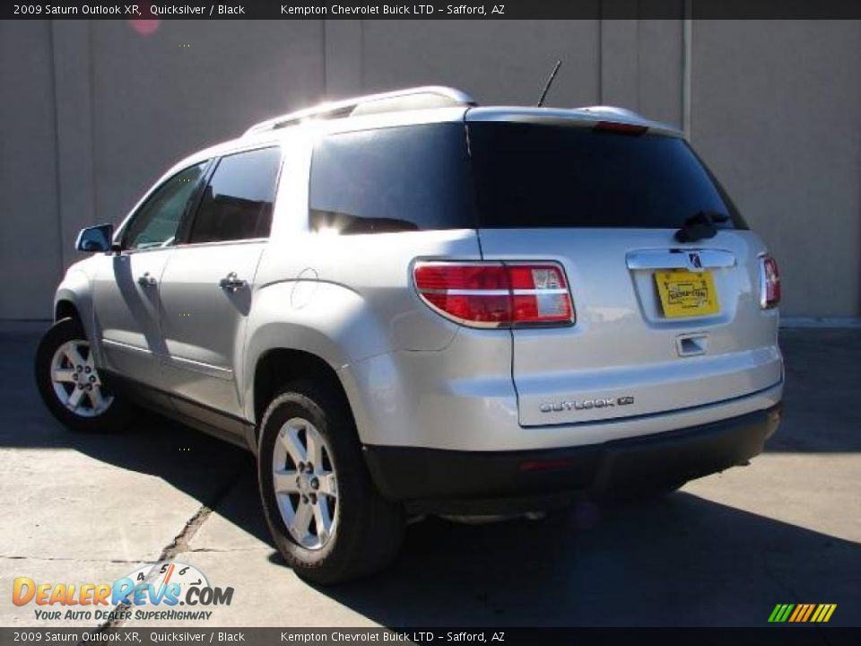 2009 Saturn Outlook XR Quicksilver / Black Photo #3