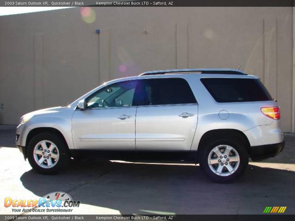 2009 Saturn Outlook XR Quicksilver / Black Photo #4