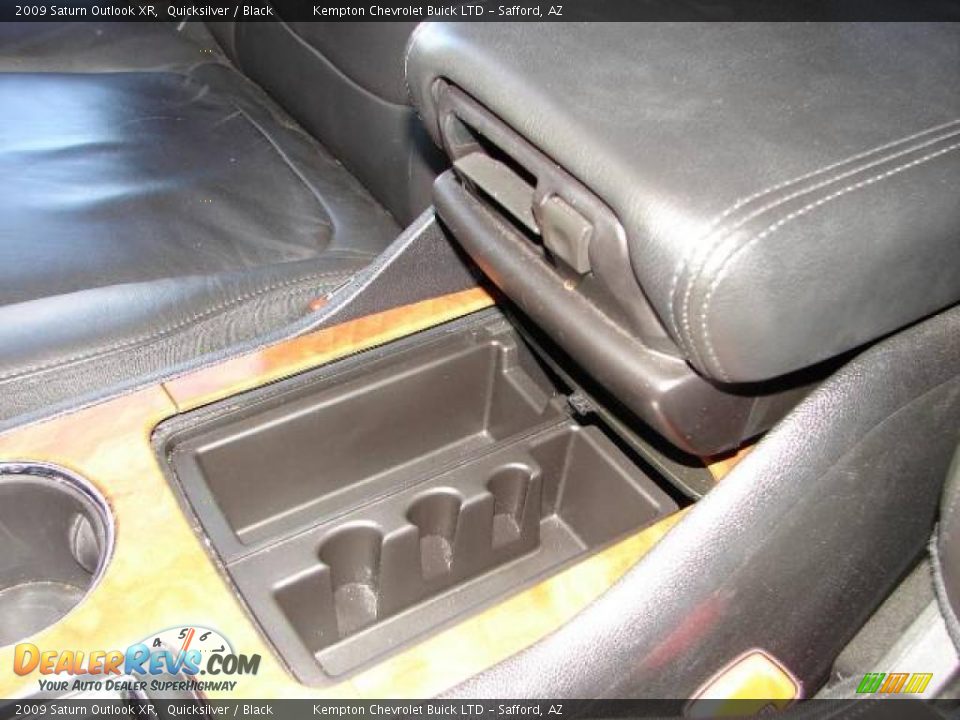 2009 Saturn Outlook XR Quicksilver / Black Photo #15