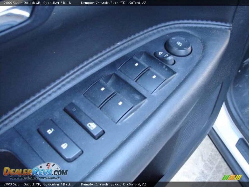 2009 Saturn Outlook XR Quicksilver / Black Photo #20