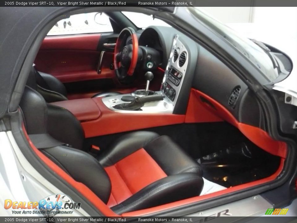 2005 Dodge Viper SRT-10 Viper Bright Silver Metallic / Black/Red Photo #14