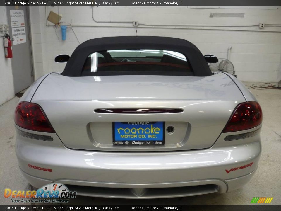 2005 Dodge Viper SRT-10 Viper Bright Silver Metallic / Black/Red Photo #20