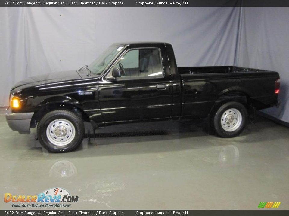 2002 Ford Ranger XL Regular Cab Black Clearcoat / Dark Graphite Photo #2