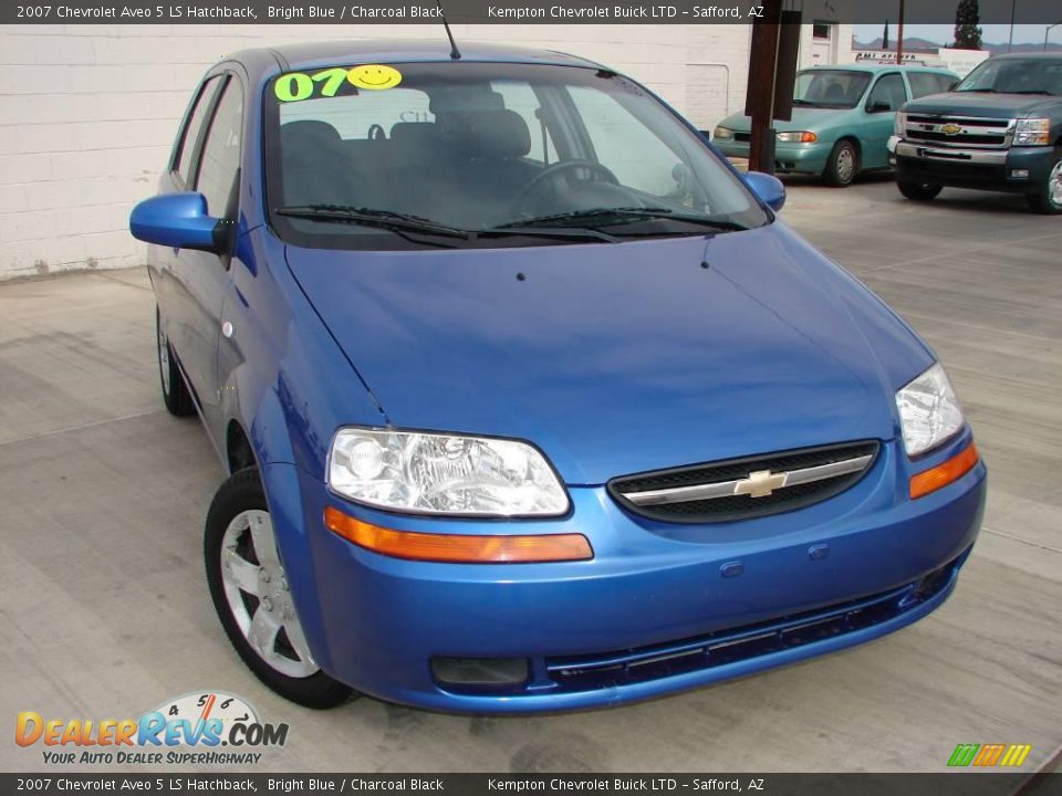 2007 Chevrolet Aveo 5 LS Hatchback Bright Blue / Charcoal Black Photo #4