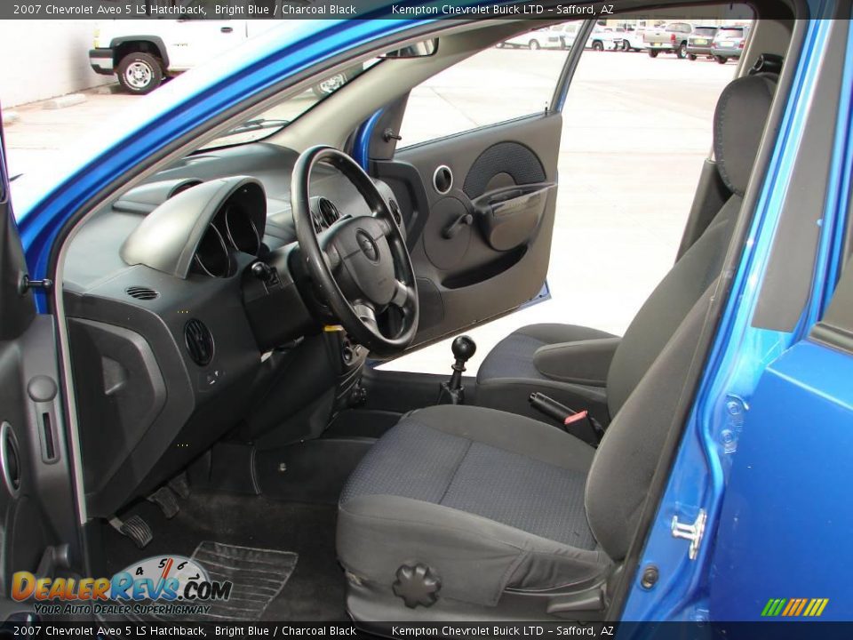 2007 Chevrolet Aveo 5 LS Hatchback Bright Blue / Charcoal Black Photo #6