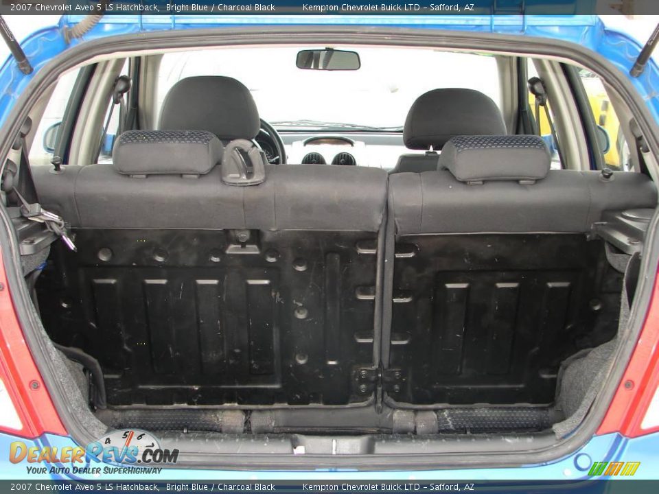 2007 Chevrolet Aveo 5 LS Hatchback Bright Blue / Charcoal Black Photo #9