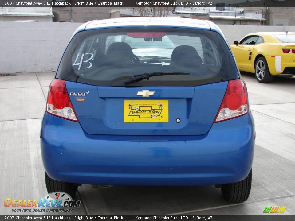 2007 Chevrolet Aveo 5 LS Hatchback Bright Blue / Charcoal Black Photo #11