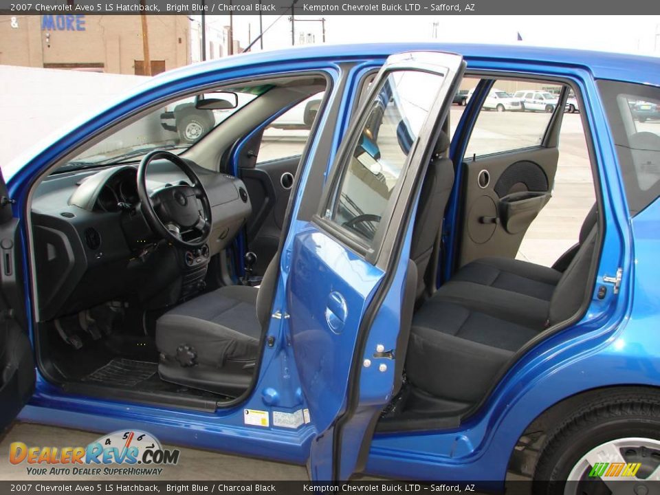 2007 Chevrolet Aveo 5 LS Hatchback Bright Blue / Charcoal Black Photo #15