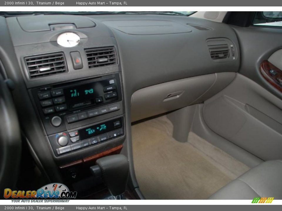 2000 Infiniti I 30 Titanium / Beige Photo #15