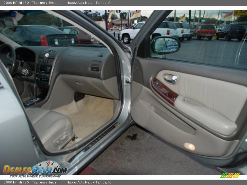 2000 Infiniti I 30 Titanium / Beige Photo #16