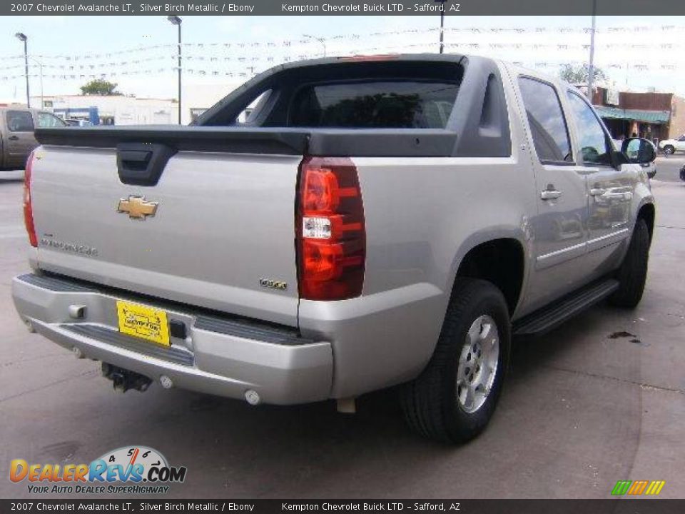 2007 Chevrolet Avalanche LT Silver Birch Metallic / Ebony Photo #4
