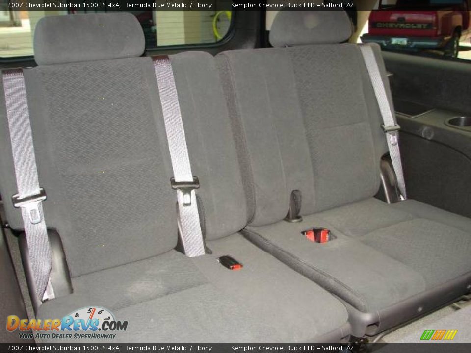 2007 Chevrolet Suburban 1500 LS 4x4 Bermuda Blue Metallic / Ebony Photo #20