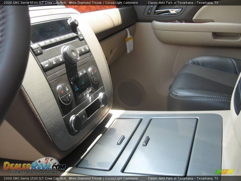 2009 GMC Sierra 1500 SLT Crew Cab 4x4 White Diamond Tricoat / Cocoa/Light Cashmere Photo #18