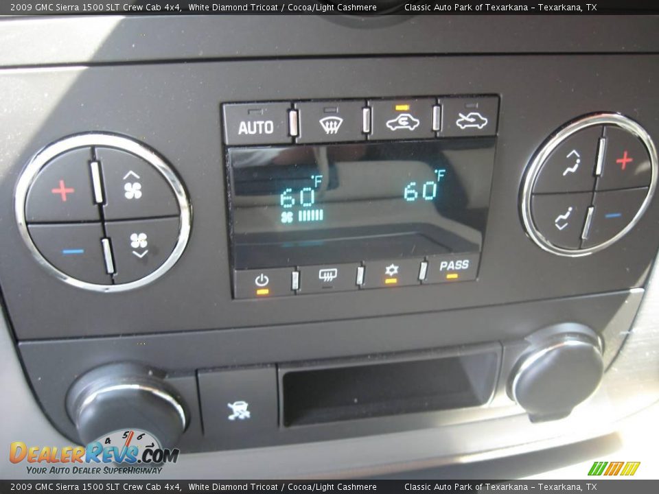 2009 GMC Sierra 1500 SLT Crew Cab 4x4 White Diamond Tricoat / Cocoa/Light Cashmere Photo #31