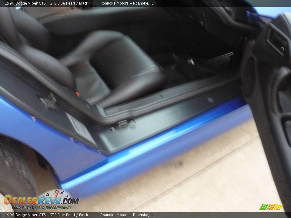 1996 Dodge Viper GTS GTS Blue Pearl / Black Photo #21