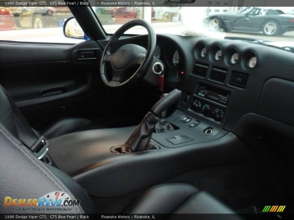 1996 Dodge Viper GTS GTS Blue Pearl / Black Photo #22