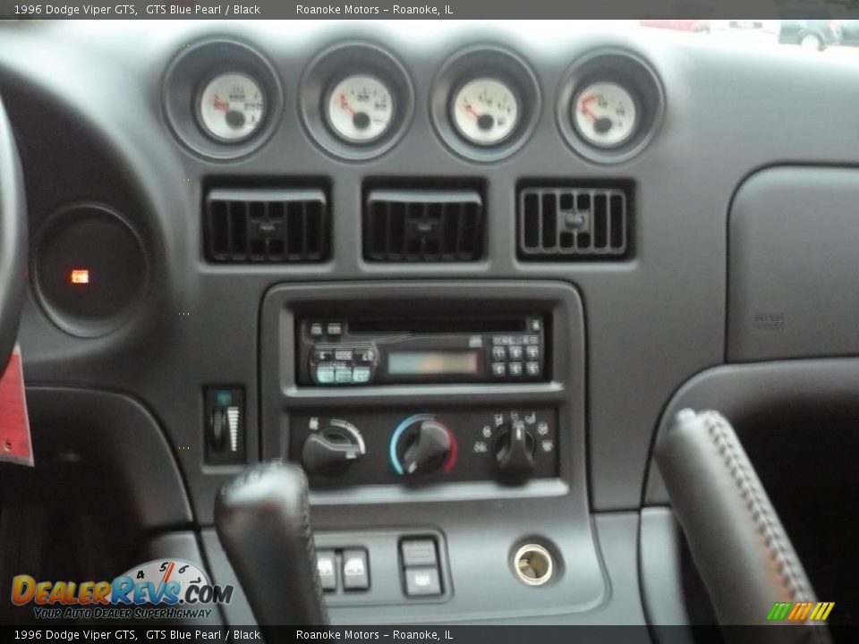 1996 Dodge Viper GTS GTS Blue Pearl / Black Photo #28