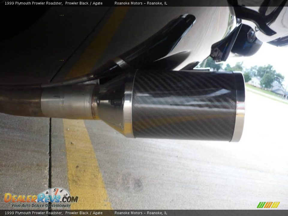 Exhaust of 1999 Plymouth Prowler Roadster Photo #16