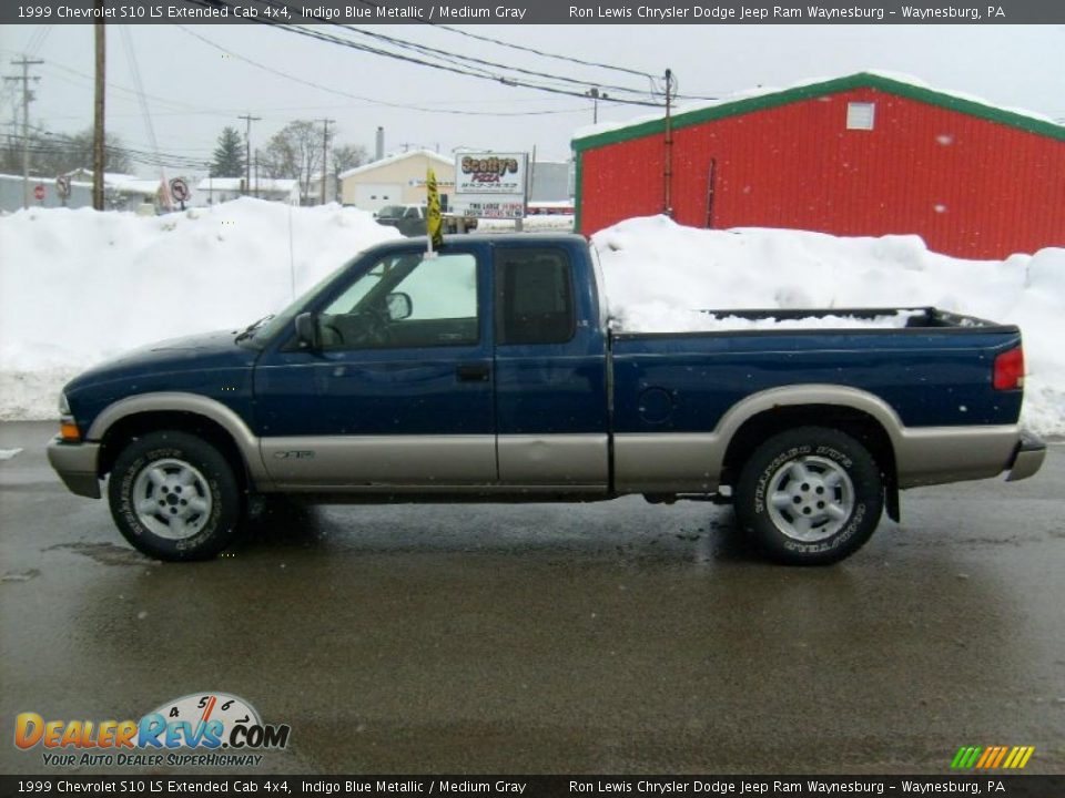 1999 Chevrolet S10 LS Extended Cab 4x4 Indigo Blue Metallic / Medium Gray Photo #2