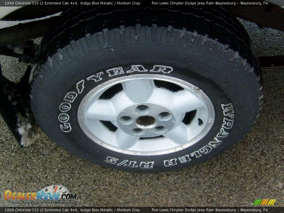 1999 Chevrolet S10 LS Extended Cab 4x4 Indigo Blue Metallic / Medium Gray Photo #15