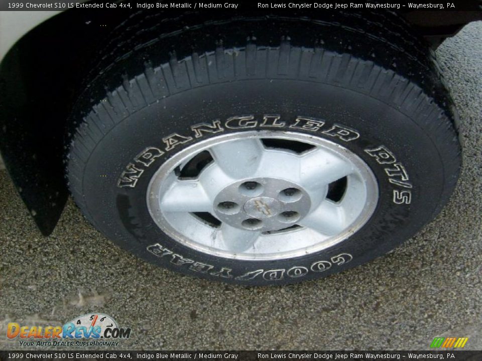 1999 Chevrolet S10 LS Extended Cab 4x4 Indigo Blue Metallic / Medium Gray Photo #20
