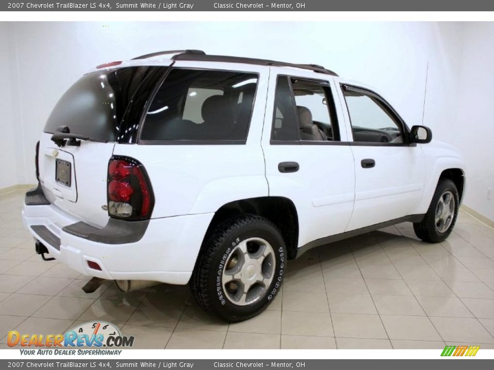 2007 Chevrolet TrailBlazer LS 4x4 Summit White / Light Gray Photo #7