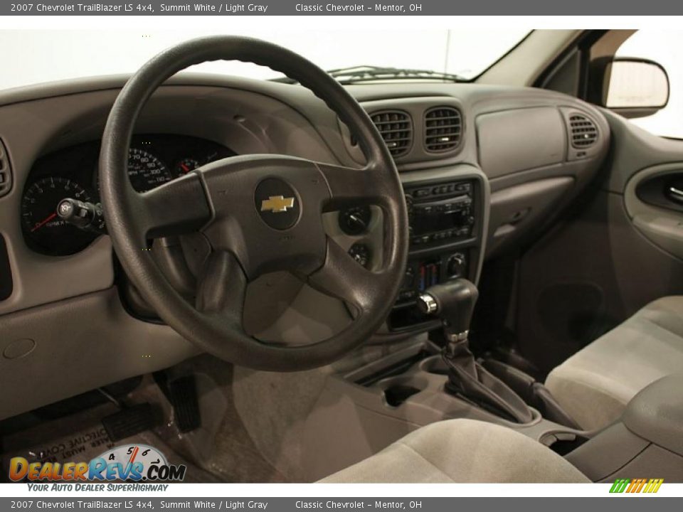 2007 Chevrolet TrailBlazer LS 4x4 Summit White / Light Gray Photo #12