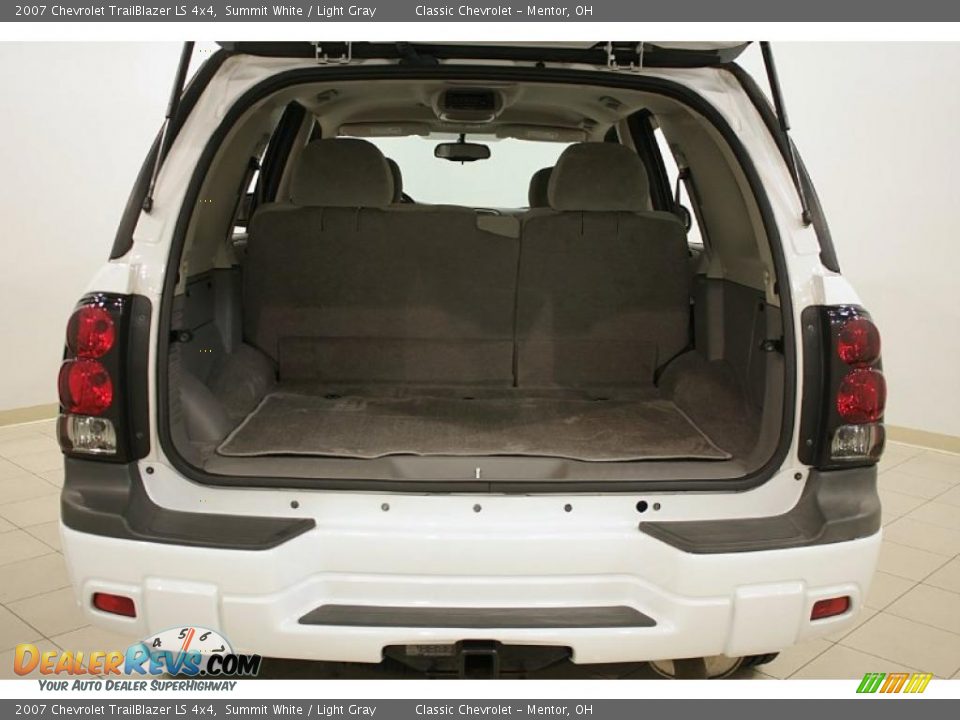 2007 Chevrolet TrailBlazer LS 4x4 Summit White / Light Gray Photo #26