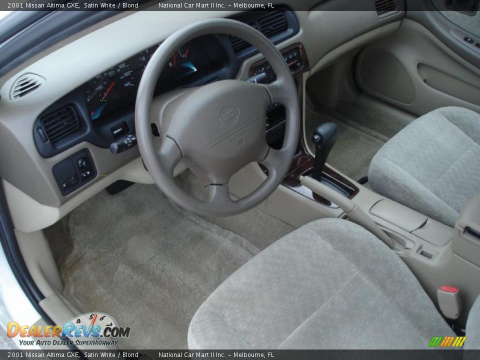 2001 Nissan Altima GXE Satin White / Blond Photo #11